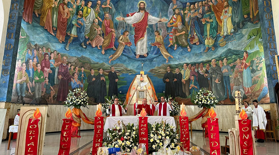 Confirmaciones en la Parroquia de Cristo Rey, en Uruapan
